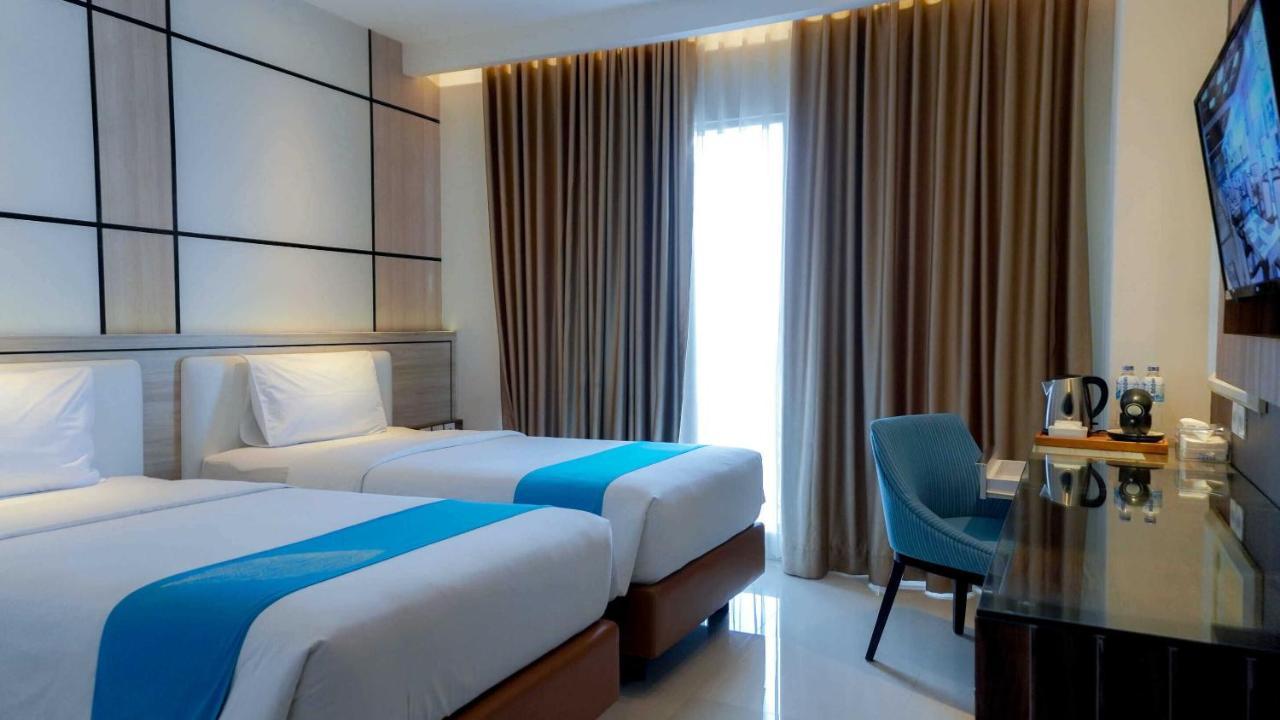 Java Lotus Hotel Джембер Экстерьер фото