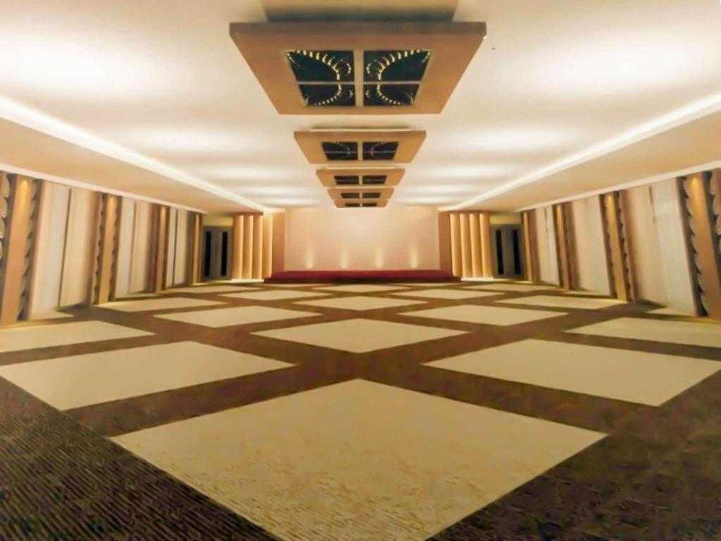 Java Lotus Hotel Джембер Экстерьер фото