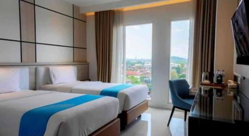 Java Lotus Hotel Джембер Экстерьер фото