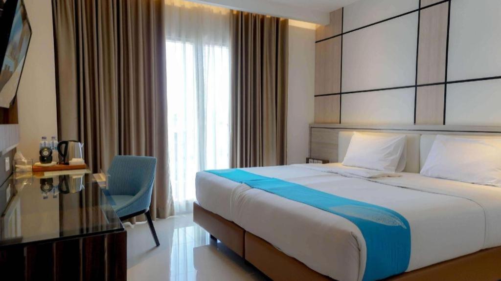 Java Lotus Hotel Джембер Экстерьер фото