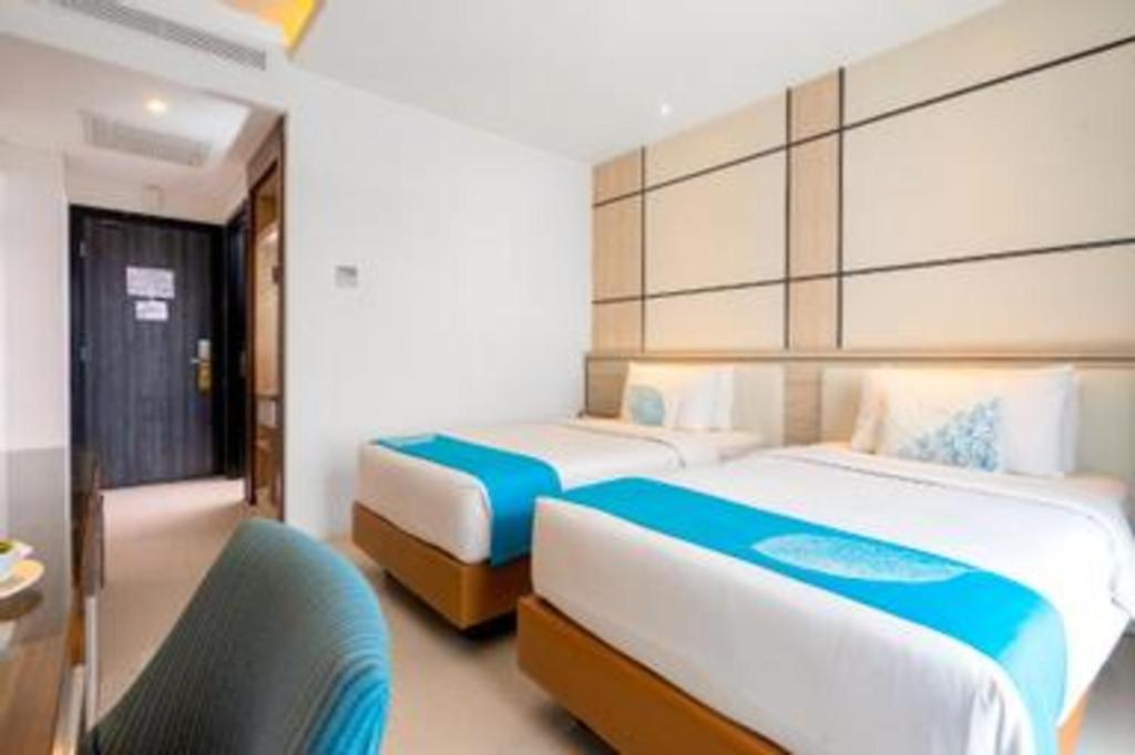 Java Lotus Hotel Джембер Экстерьер фото