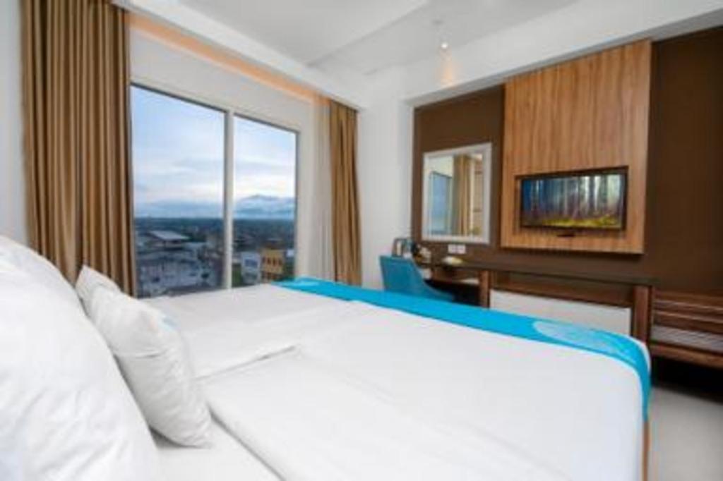 Java Lotus Hotel Джембер Экстерьер фото