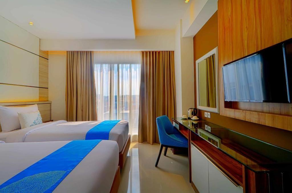 Java Lotus Hotel Джембер Экстерьер фото